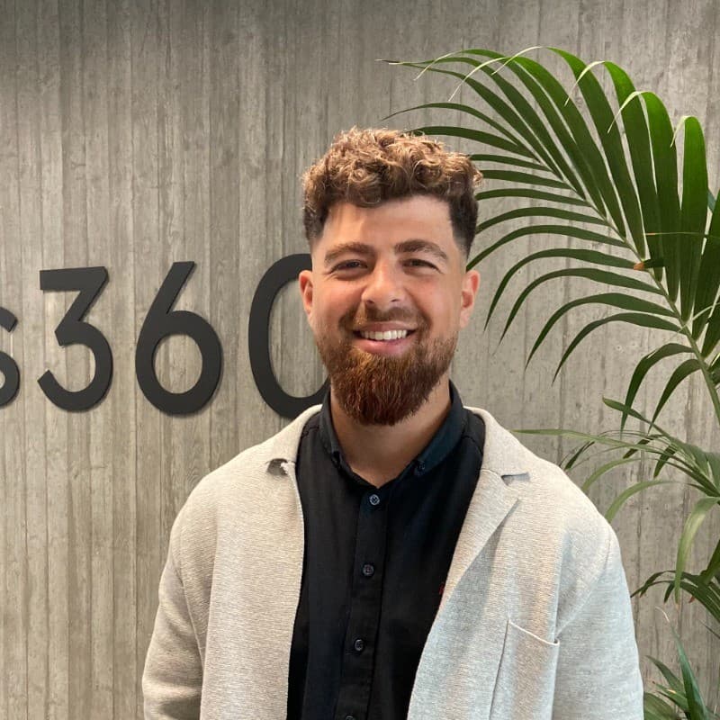 Farhad Nabizada - IT & Operations Manager